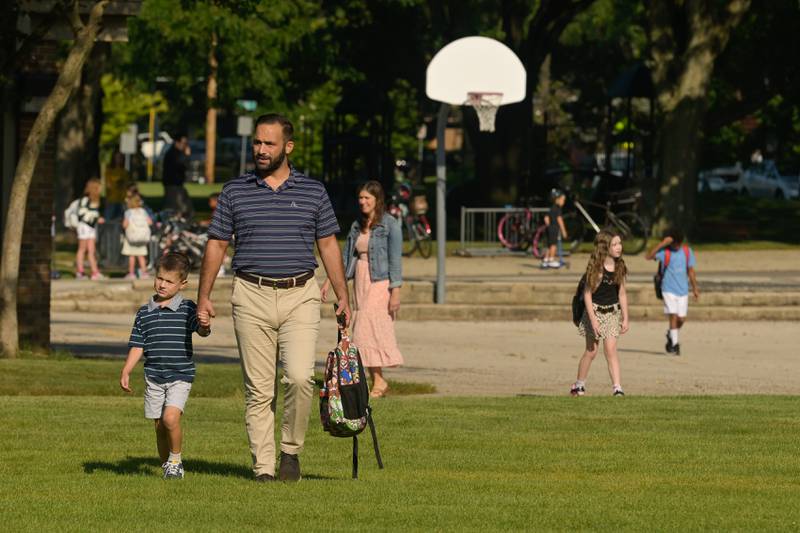 Students arrive at Davis Elementary School for the first day of class in St. Charles start the new year on Wednesday, Aug 13, 2025.
