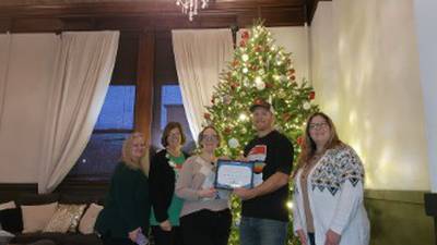 The Silver Fox/The 122 Club named Streator Chamber’s November Business of the Month