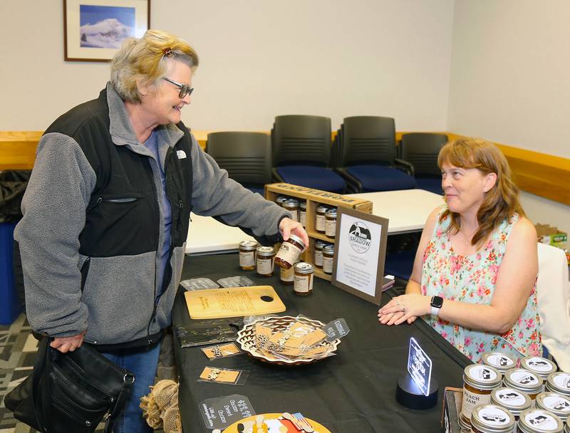 Photos Sugar Grove hosts annual Wintermarket Shaw Local