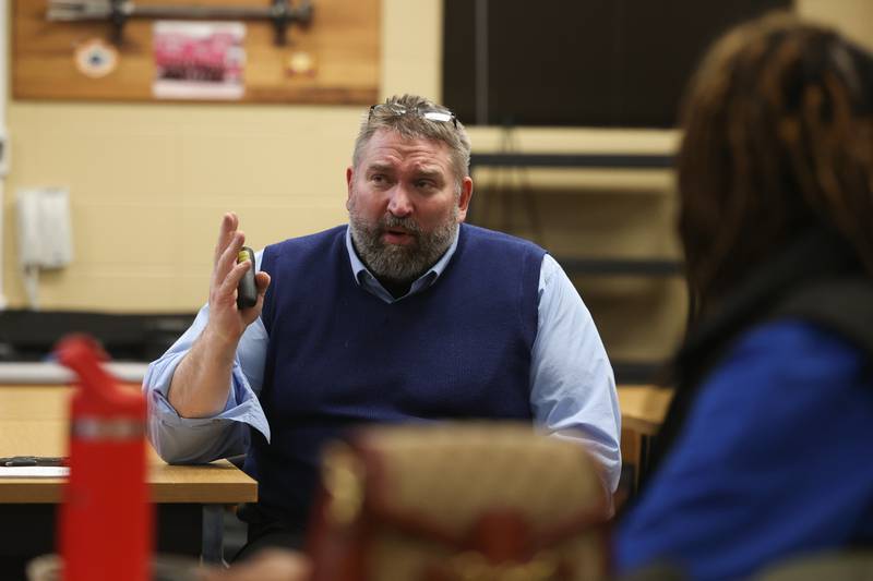 Retired firefighter and Director of Office of Emergency and Disaster Management leads a class for the Community Emergency Response Team on Wednesday, Jan 29, 2025 in Joliet.