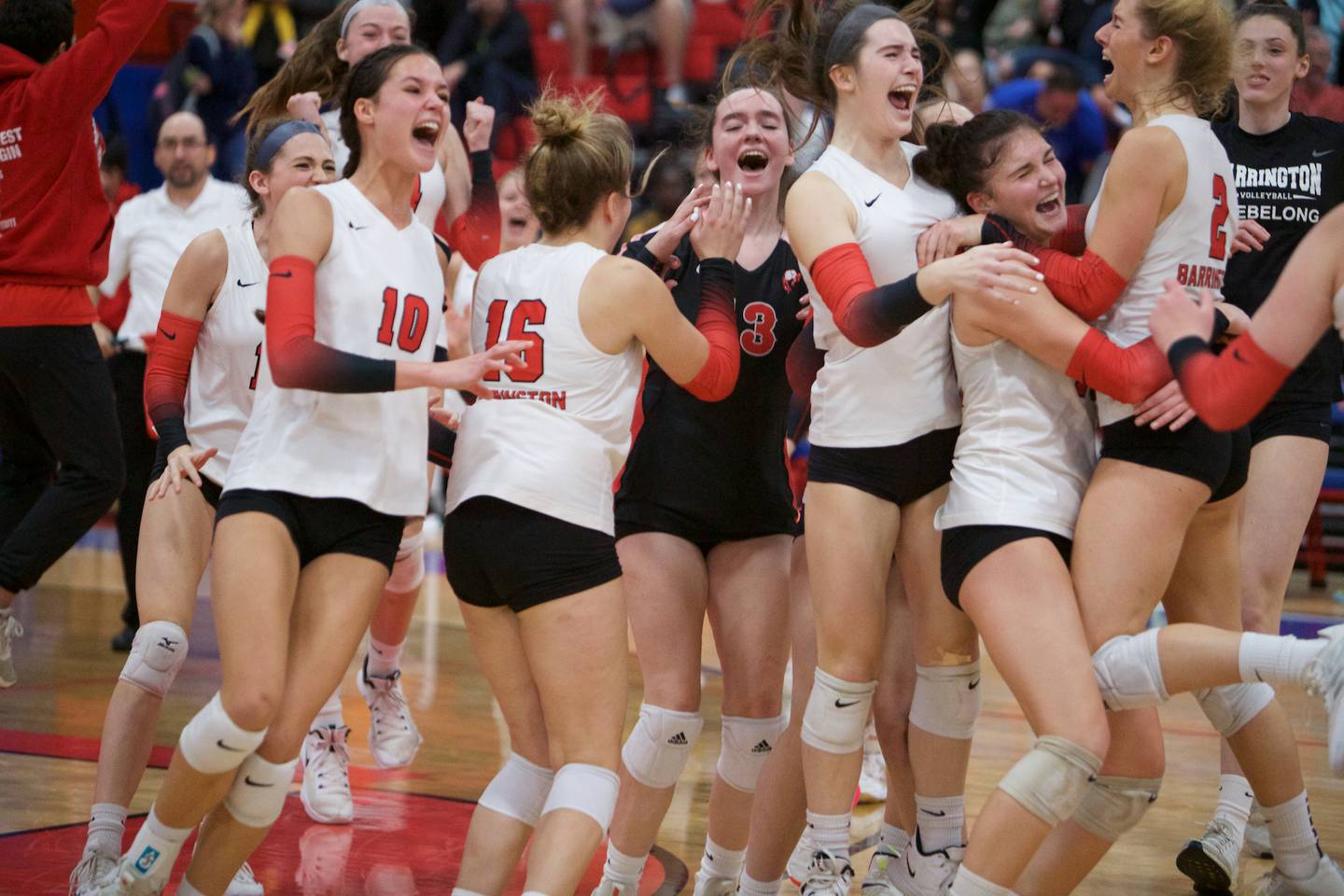 Barrington celebrates the Win over Huntley at the Class 4A Super Sectional Final on Friday, Nov. 4,2022 in Dundee.