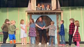 Polo theater company to present Christmas show ‘Fruitcakes’