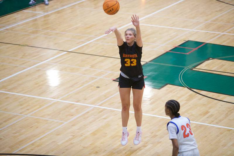 Batavia's Natalie Warner shoots a three pointer against Butler during the Dave Yates Chicagoland Showcase on Saturday, Dec7,2024 at Fremd in Palatine.