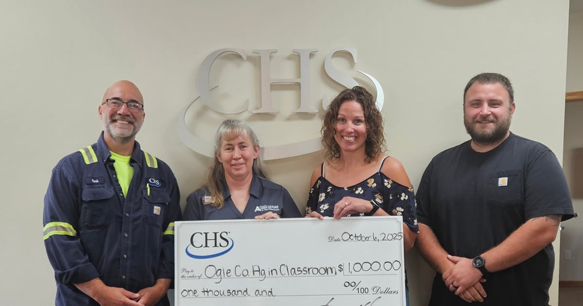 Local Ag in the Classroom program accepts donation from CHS Rochelle