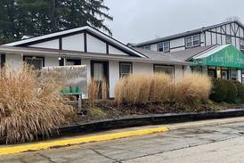 Two injured in stabbing at DeKalb apartments