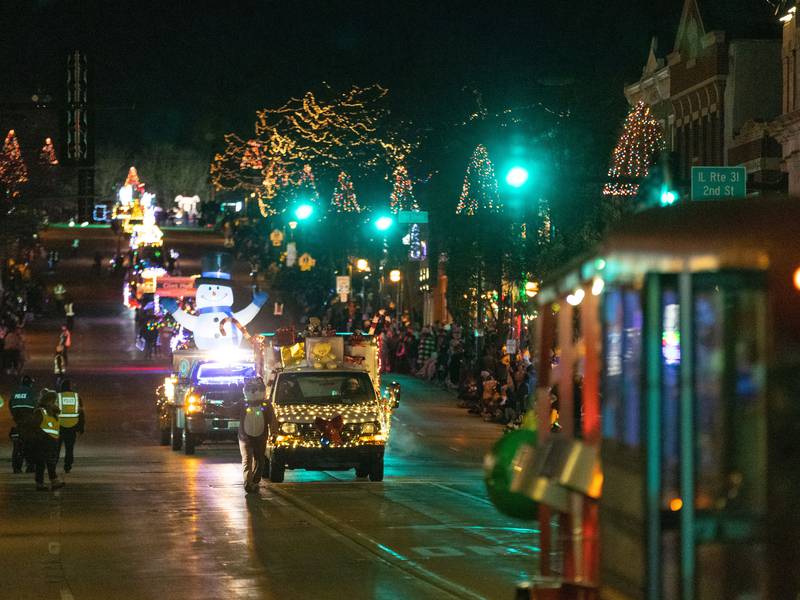 Holiday festivities bring the magic to Kane County this season 