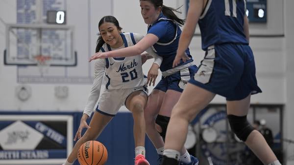 St. Charles North weathers Geneva run, pulls away for DuKane Conference win