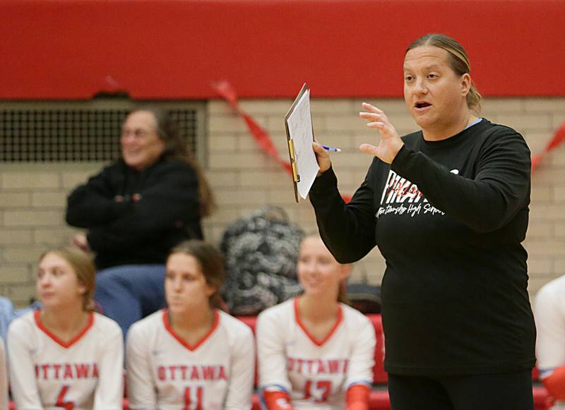 Ottawa head coach Jenn Crum coaches her team on Tuesday, Oct. 18, 2022 at Kingman Gymnasium in Ottawa.