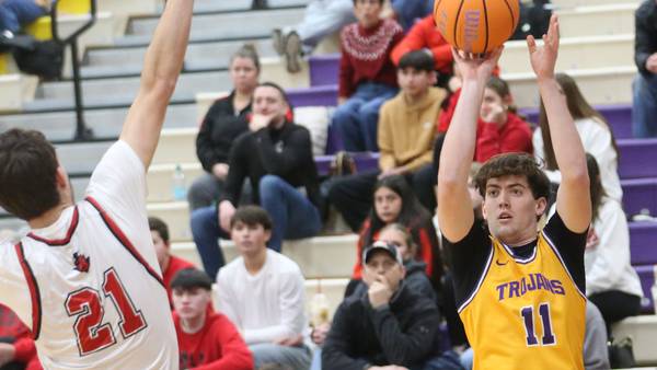 Photos: Mendota's Aden Tillman reaches 1,000 point milestone in win over Hall