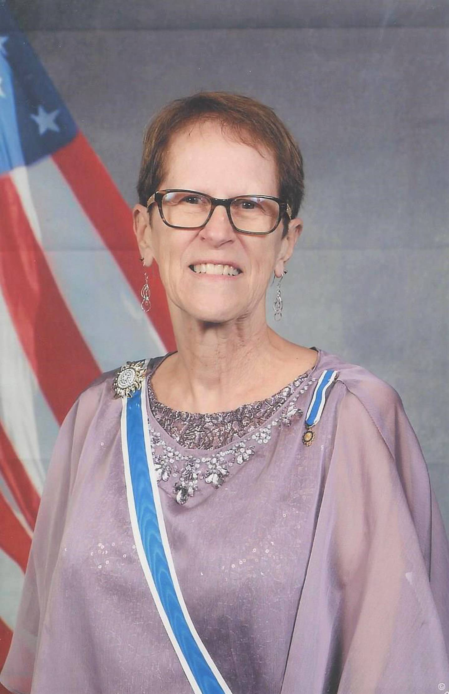 At Chief Senachwine DAR Chapter’s November meeting, members welcomed State Regent Debra Coe and recognized Native American Heritage Month.