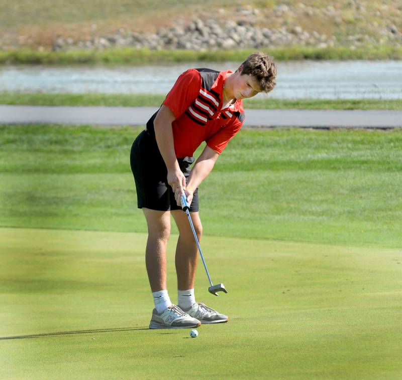 Forreston's Darin Greenfield putts during the 1A Pearl City Regional on Wednesday, Oct. 1, 2025 at Wolf Hollow Golf Course in Lena.