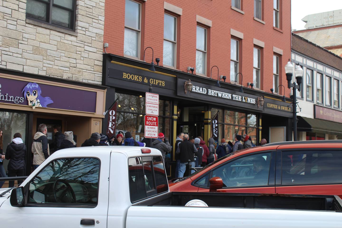 Hundreds of people line up to meet actor Stephen Tobolowsky Saturday, Feb. 1, 2025 at Read Between the Lynes bookstore in Woodstock.