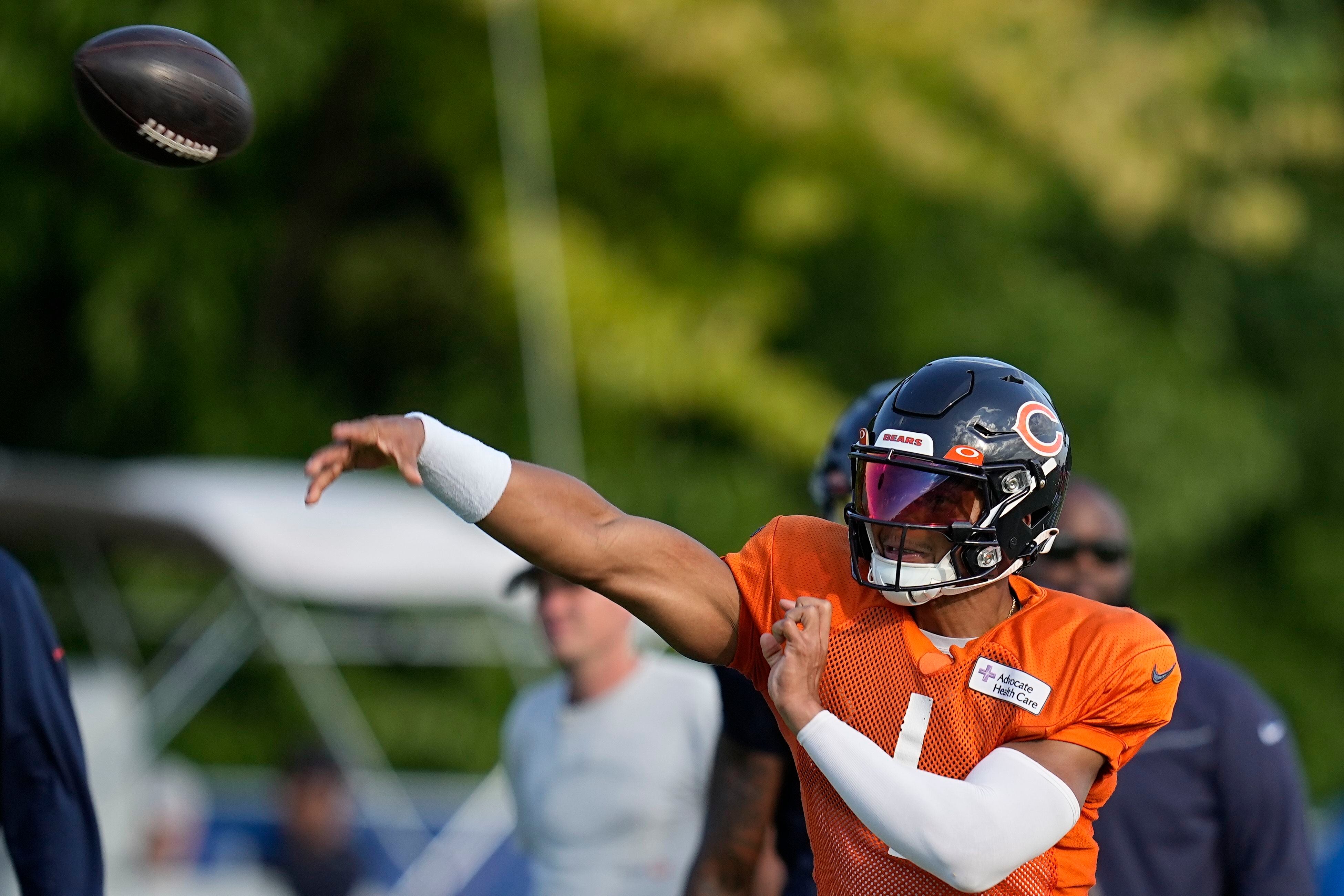 Justin Fields will not play Saturday: Chicago Bears training camp report  for Aug. 17 – Shaw Local