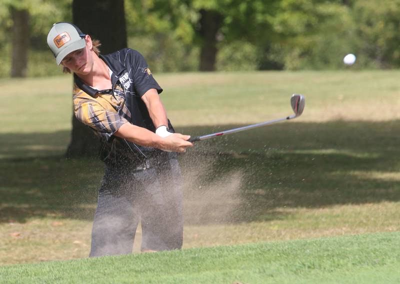 Putnam County's Jacob Dove gets out of the bunker on the 5th hole during the Class 1A Regionals on Wednesday, Oct. 1, 2025 at Deer Park Golf Club in Oglesby.