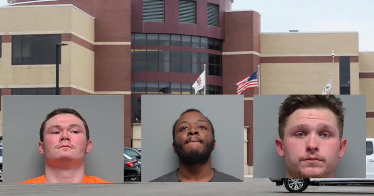 3 Wisconsin men arrange to buy jewelry in Harvard High lot, rob sellers at gunpoint, police say