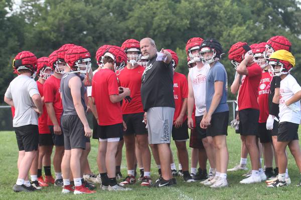2025 IHSA football preview: Nick Sterling, Red Devils building their own traditions 
