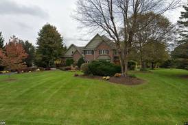 Single-family home sells in St. Charles for $780,000