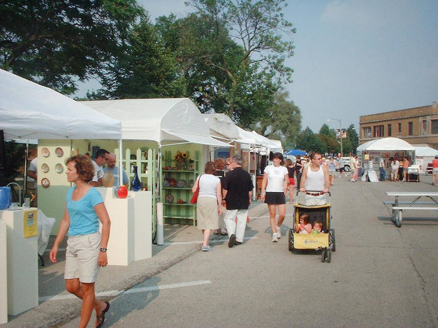 WEST END ARTS FAIR

Stone Avenue Station, La Grange
Sept. 9-10

For the 22nd year, the West End Arts Festival will be back with an array of art, live music, and food.  This event is perfect for the whole family, with kids arts events, face painting, and even culinary demonstrations with local chefs. Visit lgba.com for more information.