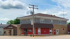 Marseilles ESDA Board Director Nathan Schaefer resigns