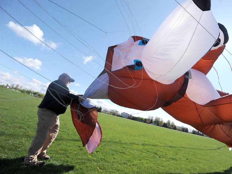 Photos: Earth Day Kite Flying in Oswego