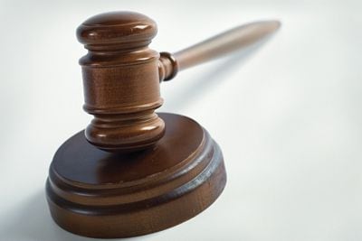 Three accused of stealing car in Willowbrook following high-speed chase: prosecutors