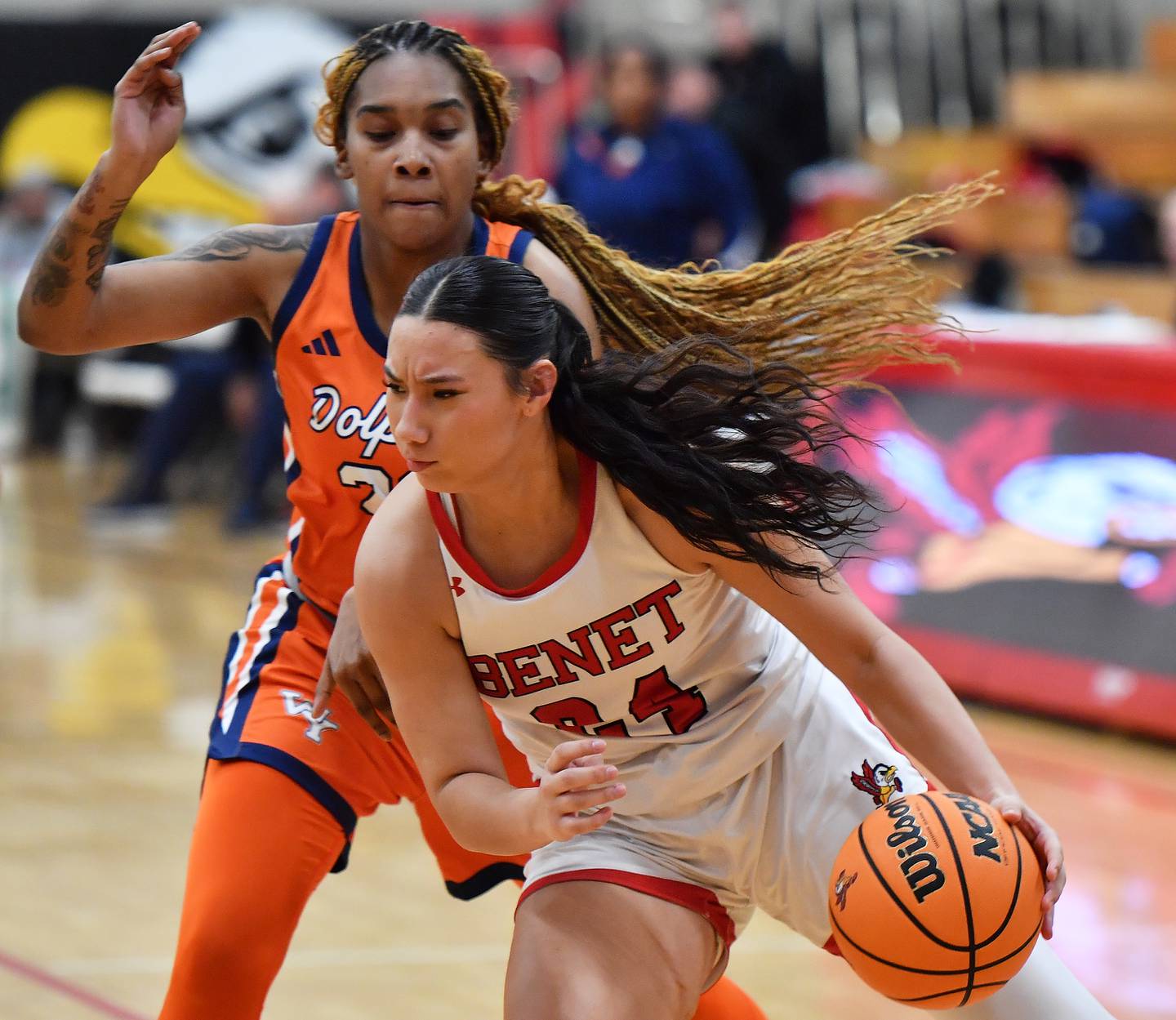Benet’s Emma Briggs drives past Whitney Young’s Chellise Jones during a Coach Kipp Hoopsfest game on January 19, 2026 at Benet Academy in Lisle.