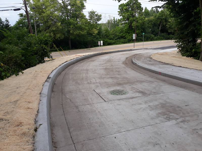 The reconstruction of the Spring Street hill, also known as the Guthrie Street hill, on Ottawa’s South Side has been completed and it is now open to all traffic.