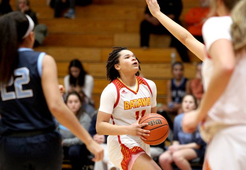 Batavia’s Addison Prewitt gets the ball to the basket during a home game against Lake Park on Tuesday, Dec. 6, 2022.