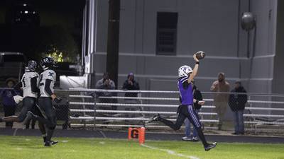 Dixon rolls past Woodstock North in Class 4A first-round game