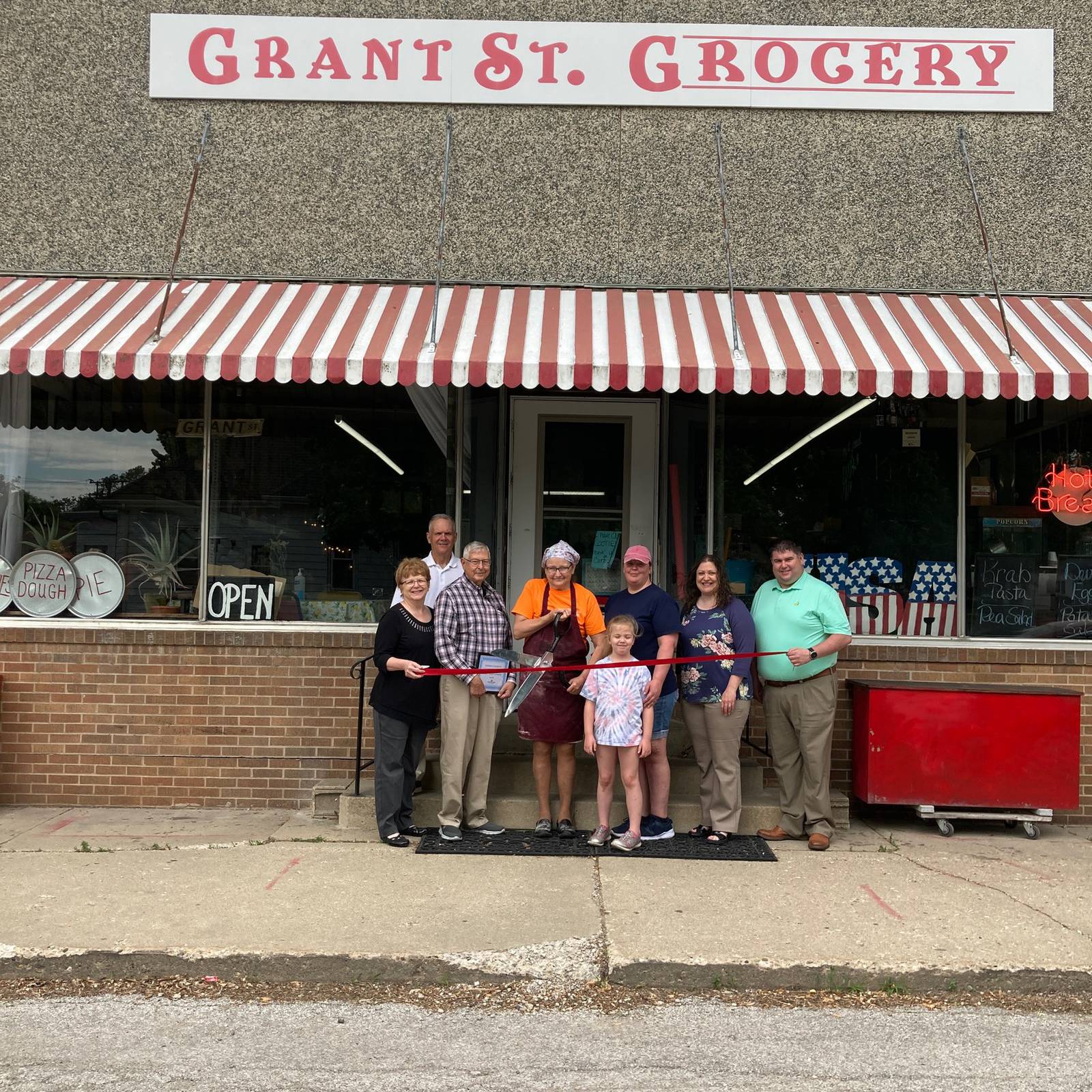 Grant Street Grocery is May business of the month at Streator chamber