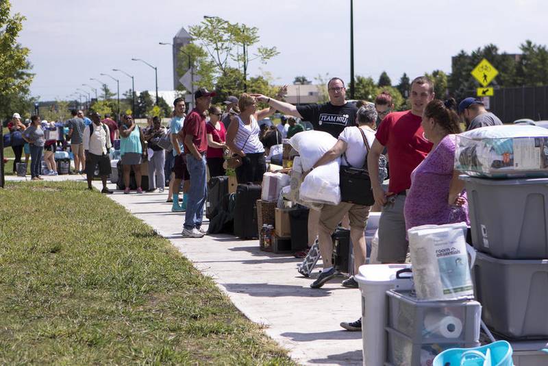 Students, parents crowd campus for NIU MoveIn Day Shaw Local