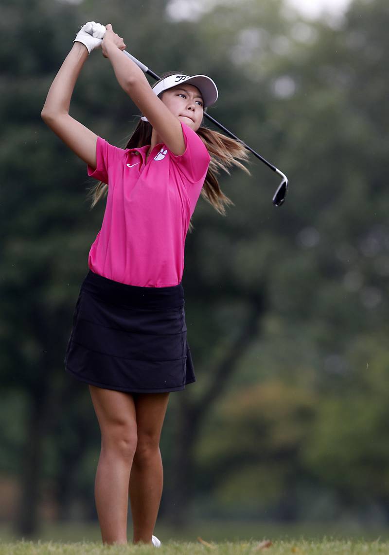 Hampshire’s Kaylee Set watches her fairway shot on the 18th hole during the Fox Valley Conference Girls Golf Tournament Wednesday, Sept. 20, 2023, at Crystal Woods Golf Club in Woodstock.