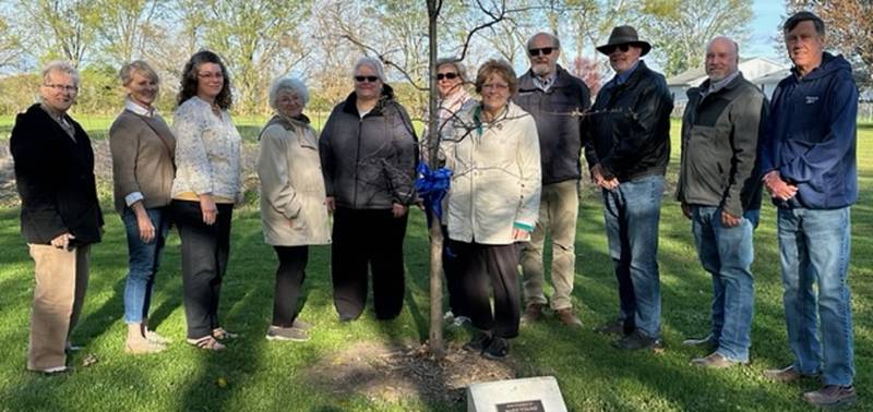 (Left to right); Rock Falls Rotarians Betty Clementz, Darla Ewing, Brandi Spreeman, Jeanne Kuba, Karen Voss, Cheryl Faber, Kay Young, Mike Albert, Bob Sondgeroth, Keith Zoeller, and Rock Falls Rotary President Jeff Gray.