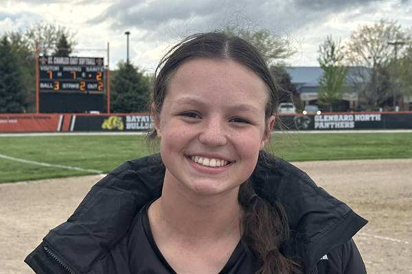Avery Miller takes control in circle, helps Glenbard North hold onto early lead to beat St. Charles East