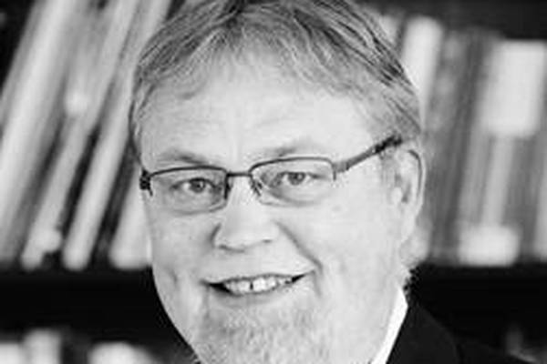 Oregon’s Dr. Jeffrey Cates honored with Research Emeritus Award