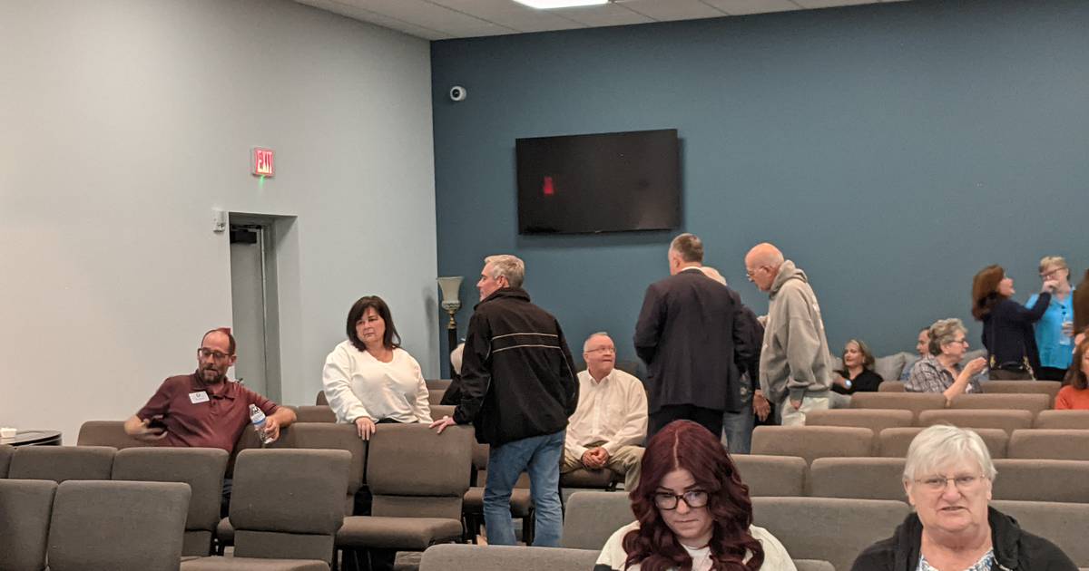 Candidates for Kendall County Circuit Clerk speak during meet and greet