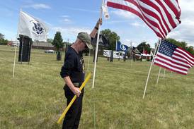 PHOTOS: field of the Fallen in Cary honors Illinois veterans