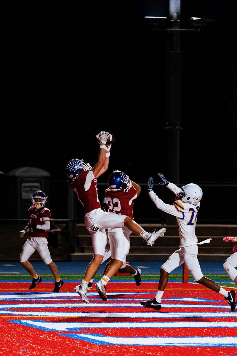 Marmion's Colin McEniry posted 523 receiving yards and 9 touchdowns during his junior season in 2025, earning CCL/ESCC Offensive Player of the Year in the Red Division.