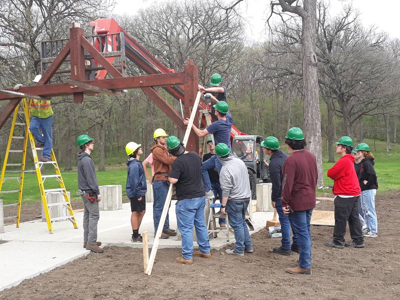 Photos Streator High School students make progress on Marilla Park