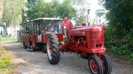 Woodridge Park District offers hayrides on Columbus Day