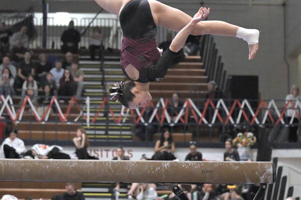 Nora Terhaar, undistracted Prairie Ridge fly high at Conant