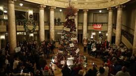 Joliet’s Rialto Theatre welcomes holiday season with music, tree lighting