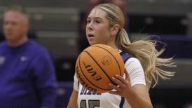 Photos : Dixon Duchesses vs. Aurora Central Catholic Chargers