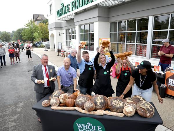 St. Charles Whole Foods grand opening draws hundreds