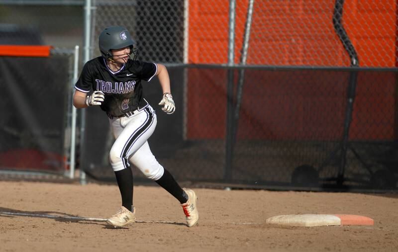 Downers Grove North's Samantha Lehnherr takes off from first base during a game against St. Charles East on Friday, March 28, 2025 in St. Charles.