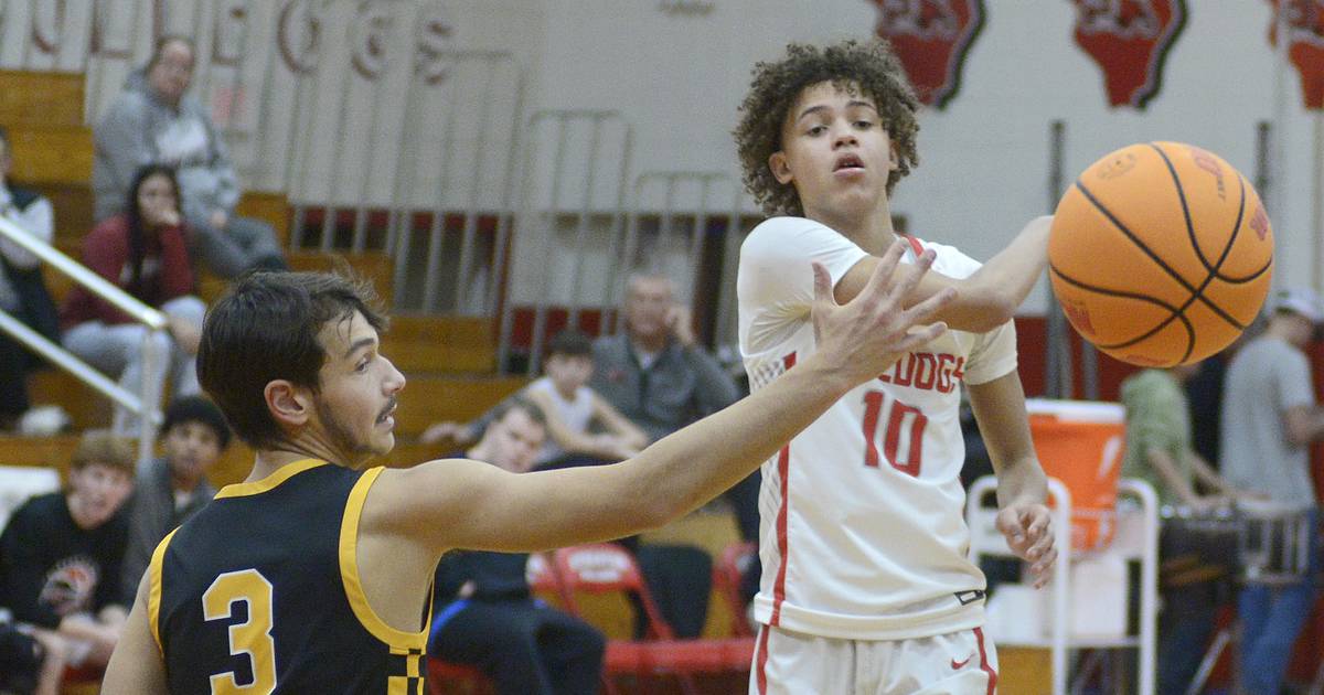 Photos: Streator tops Reed Custer 50-39 in boys basketball