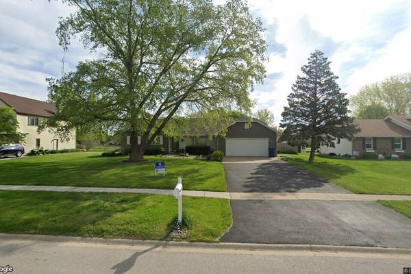Single-family home sells for $400,000 in Minooka