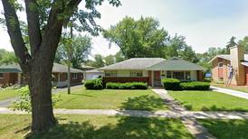 Elmhurst: Single-family home sells for $548,000