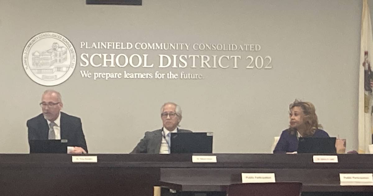 Plainfield District 202 praised for academic achievements by state