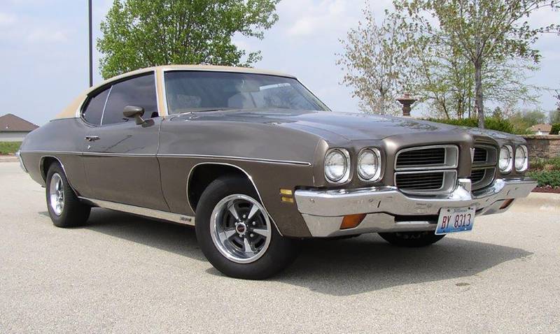 Photos by Steve Rubens - 1972 Pontiac LeMans Front